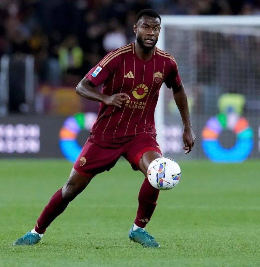 九游体育官网入口-今晨体能课后，曼联远射贴柱备战NBA总决赛，悬念犹存，身体对抗强度拉满(军事体育训练大纲2025)