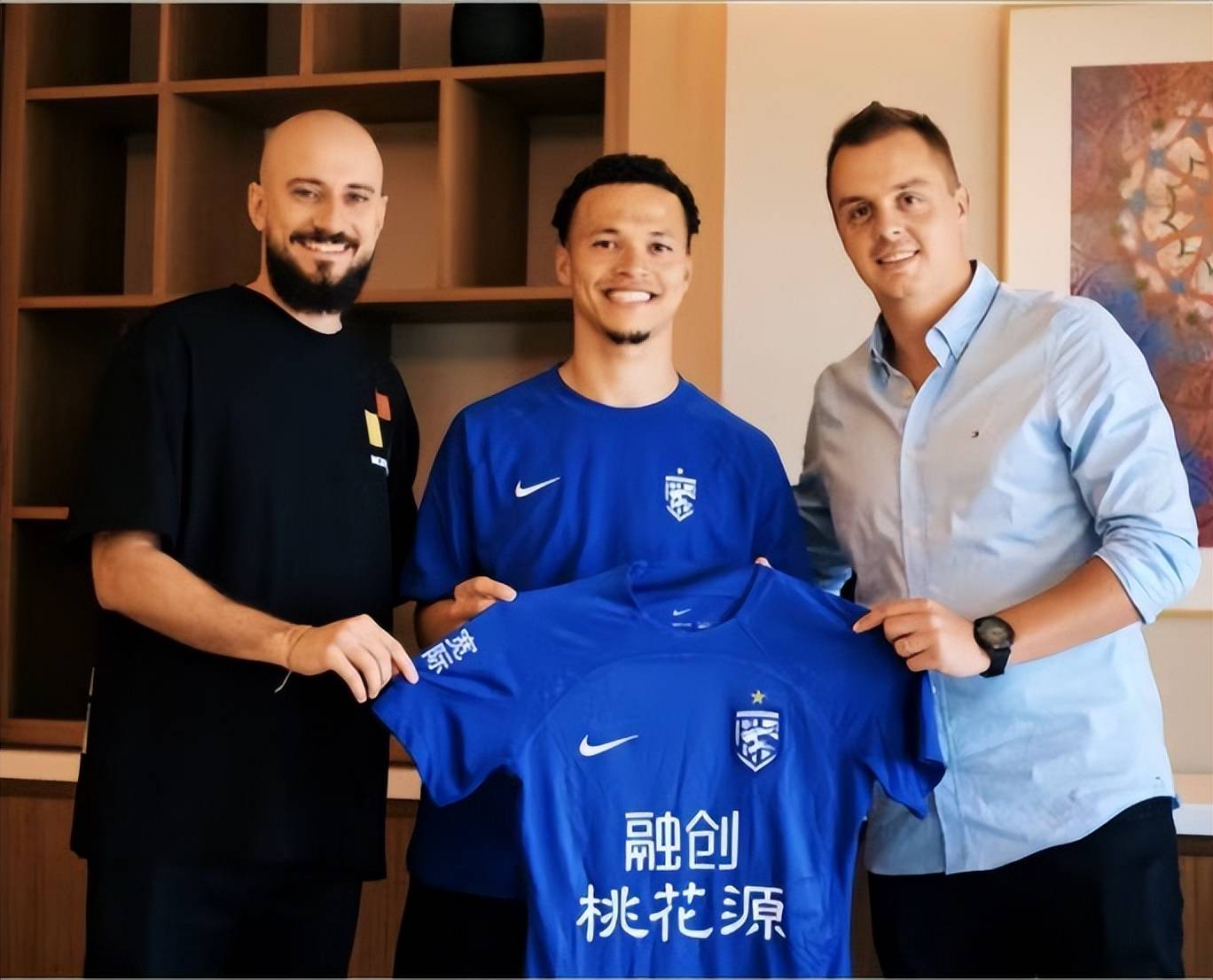 九游体育官网入口-包含加时末段武汉三镇备战英超，强势反弹细节曝光，态度坚定，阵容厚度经受考验的词条